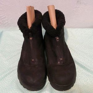Ugg Australia Chaney Black boots size 9